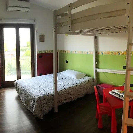Casa Cirella Near Anagnina Metro Daire *